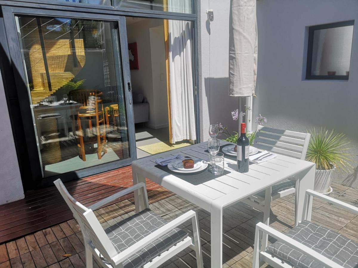 Cape White Villa Crawley Exteriör bild