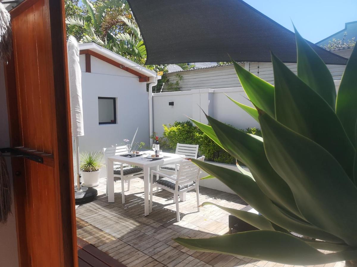 Cape White Villa Crawley Exteriör bild